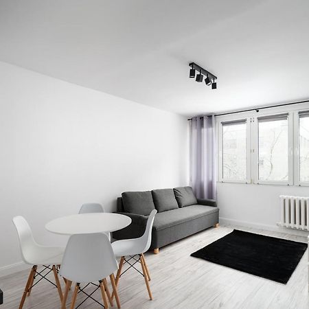ורשה Wierzbno Modern Apartment מראה חיצוני תמונה