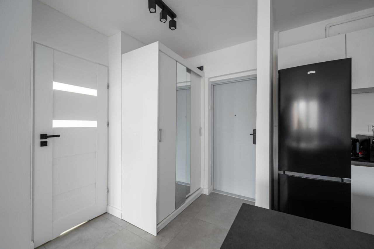 ורשה Wierzbno Modern Apartment מראה חיצוני תמונה