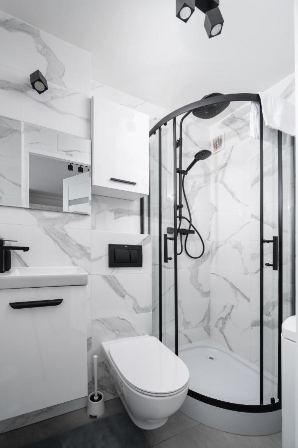 ורשה Wierzbno Modern Apartment מראה חיצוני תמונה