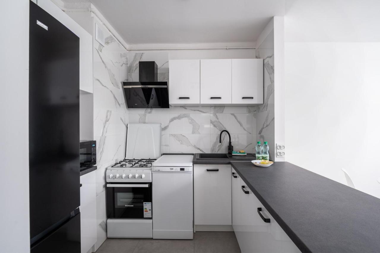 ורשה Wierzbno Modern Apartment מראה חיצוני תמונה